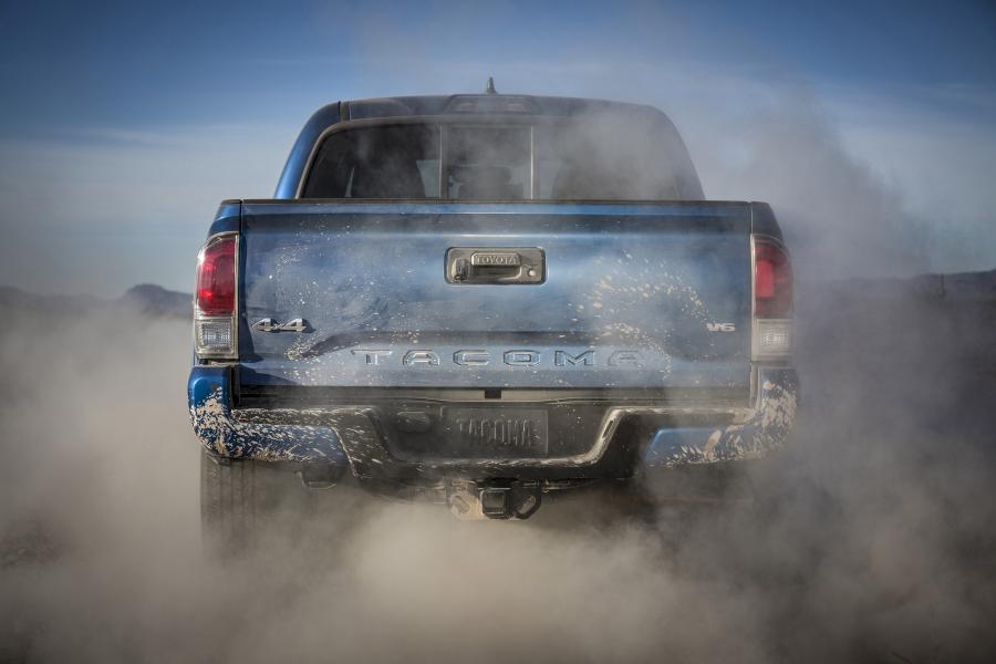  Toyota Tacoma Limited Double Cab 2015 года  (фото 33 из 57)